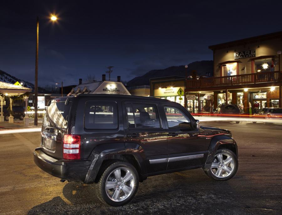  Jeep Liberty Jet 2010 года  (фото 10 из 13)